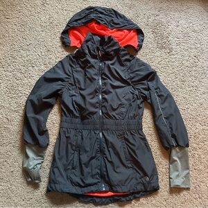 NWOT Mondetta MPG Gray Hooded Jacket Coral Lining Gray Cuffs Packable Medium